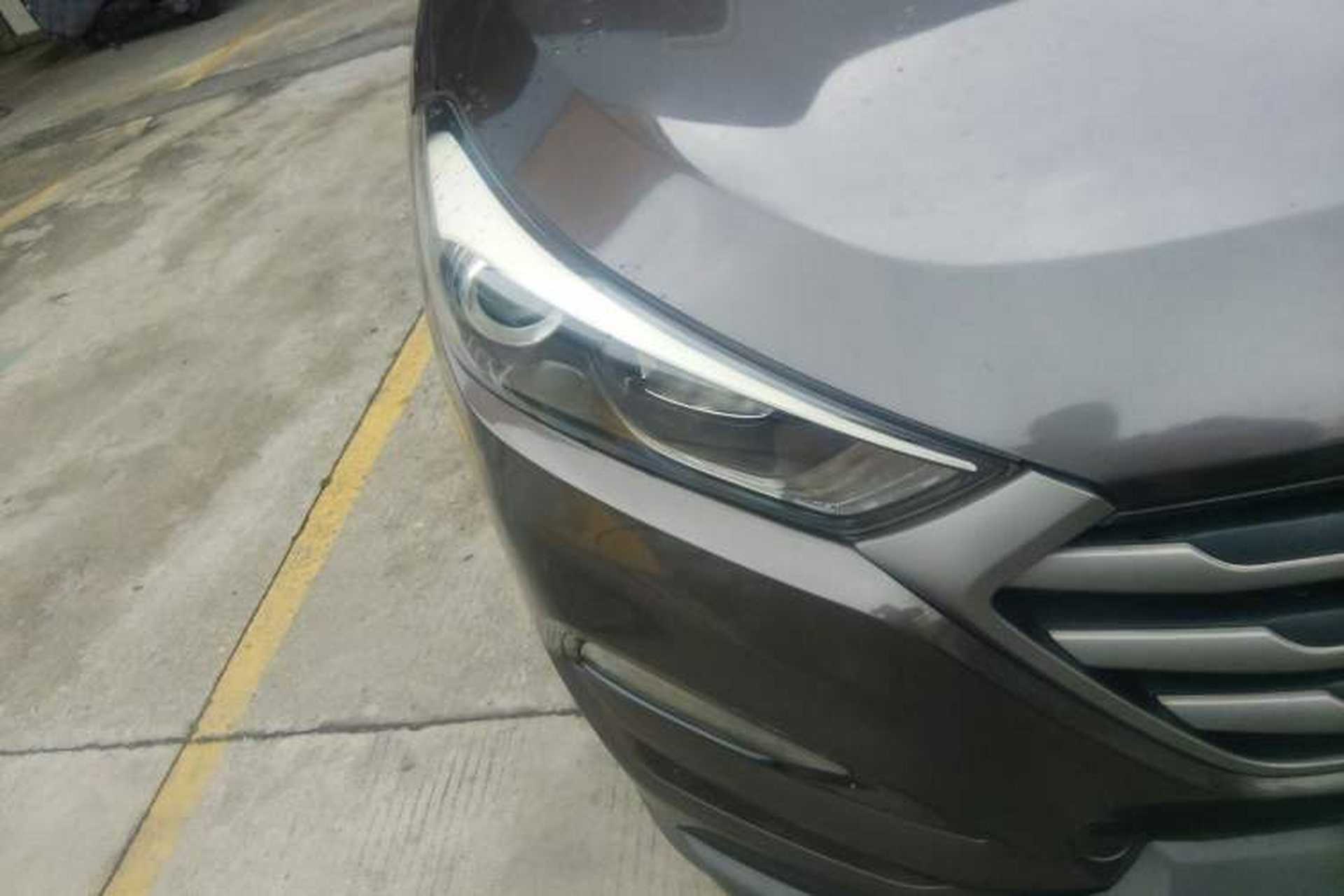 Used Hyundai Tucson 2015 1.6T Dual-Clutch Two-Wheel-Drive Smart Model Right Front Headlight