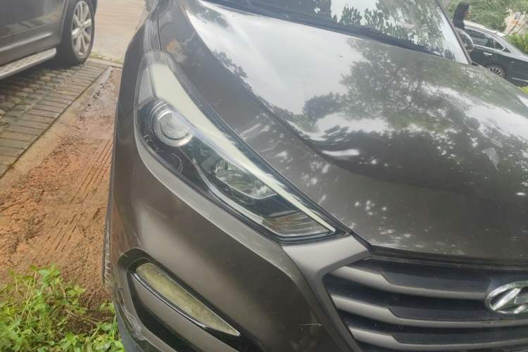 Used Hyundai Tucson 2015 1.6T Dual-Clutch Two-Wheel-Drive Smart Model Right Front Headlight