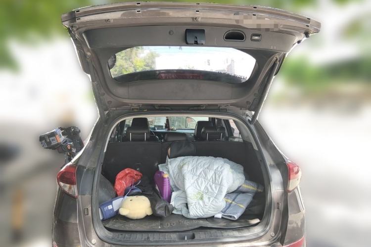 Used Hyundai Tucson 2015 1.6T Dual-Clutch Two-Wheel-Drive Leading Model Trunk