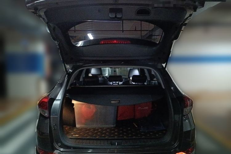 Used Hyundai Tucson 2015 1.6T Dual-Clutch Two-Wheel-Drive Smart Model Trunk