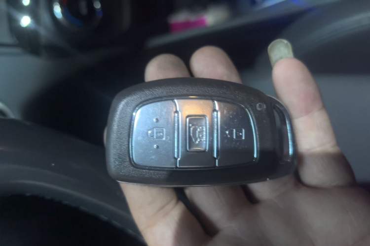 Used Hyundai Tucson 2015 1.6T Dual-Clutch Two-Wheel-Drive Smart Model Vehicle Key
