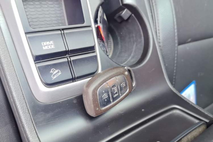 Used Hyundai Tucson 2015 1.6T Dual-Clutch Two-Wheel-Drive Smart Model Vehicle Key