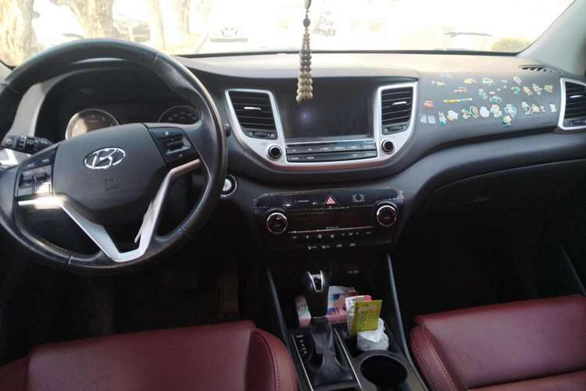 Used Hyundai Tucson 2015 1.6T Dual-Clutch Two-Wheel-Drive Smart Model Center Console