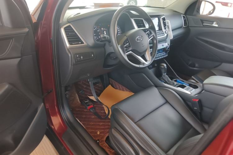 Used Hyundai Tucson 2015 1.6T Dual-Clutch Two-Wheel-Drive Smart Model Driver Seat