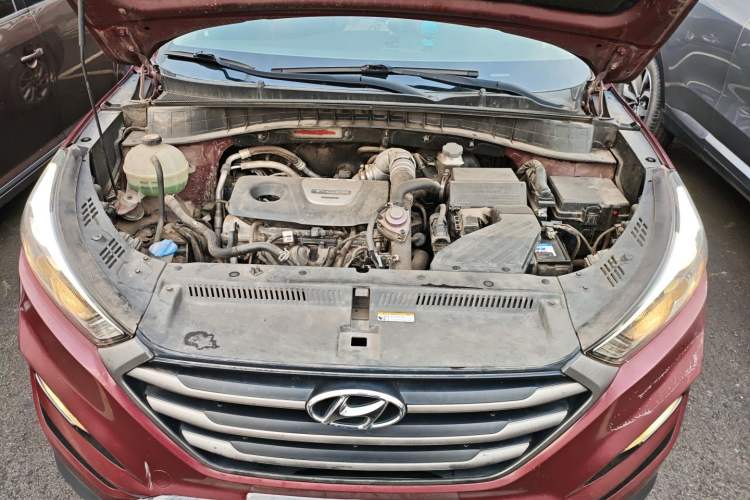 Used Hyundai Tucson 2015 1.6T Dual-Clutch Two-Wheel-Drive Smart Model Engine Bay
