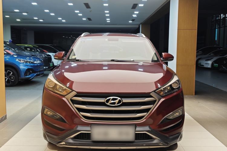 Used Hyundai Tucson 2015 1.6T Dual-Clutch Two-Wheel-Drive Smart Model Exterior 13
