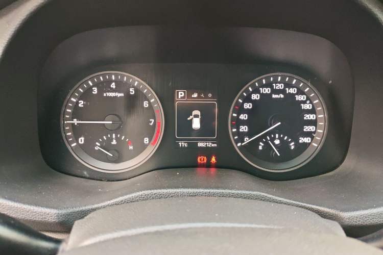 Used Hyundai Tucson 2015 1.6T Dual-Clutch Two-Wheel-Drive Smart Model Instrument Cluster