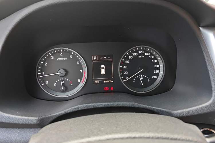 Used Hyundai Tucson 2015 1.6T Dual-Clutch Two-Wheel-Drive Smart Model Instrument Cluster