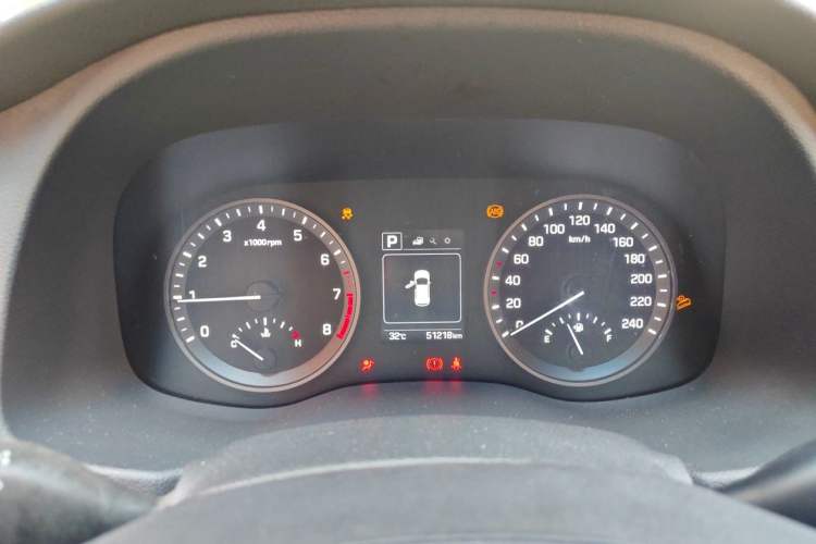 Used Hyundai Tucson 2015 1.6T Dual-Clutch Two-Wheel-Drive Smart Model Instrument Cluster