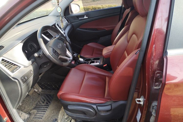 Used Hyundai Tucson 2015 1.6T Dual-Clutch Two-Wheel-Drive Smart Model Left Front Seat