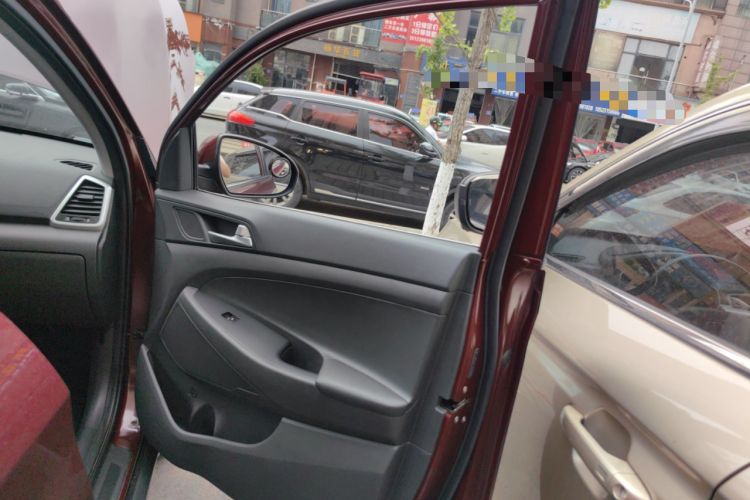 Used Hyundai Tucson 2015 1.6T Dual-Clutch Two-Wheel-Drive Smart Model Right Front Door Interior