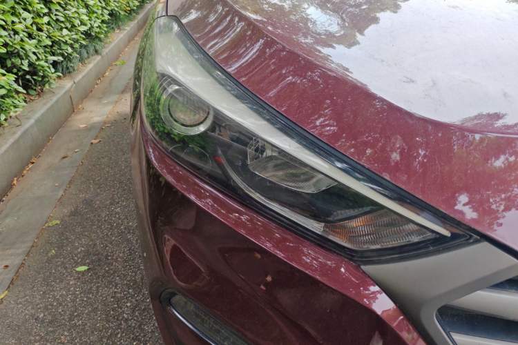 Used Hyundai Tucson 2015 1.6T Dual-Clutch Two-Wheel-Drive Smart Model Right Front Headlight