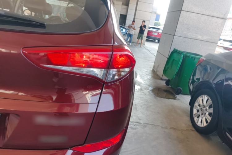 Used Hyundai Tucson 2015 1.6T Dual-Clutch Two-Wheel-Drive Smart Model Right Rear Taillight
