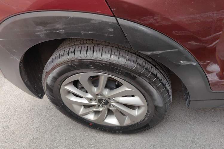 Used Hyundai Tucson 2015 1.6T Dual-Clutch Two-Wheel-Drive Smart Model Right Rear Wheel Hub