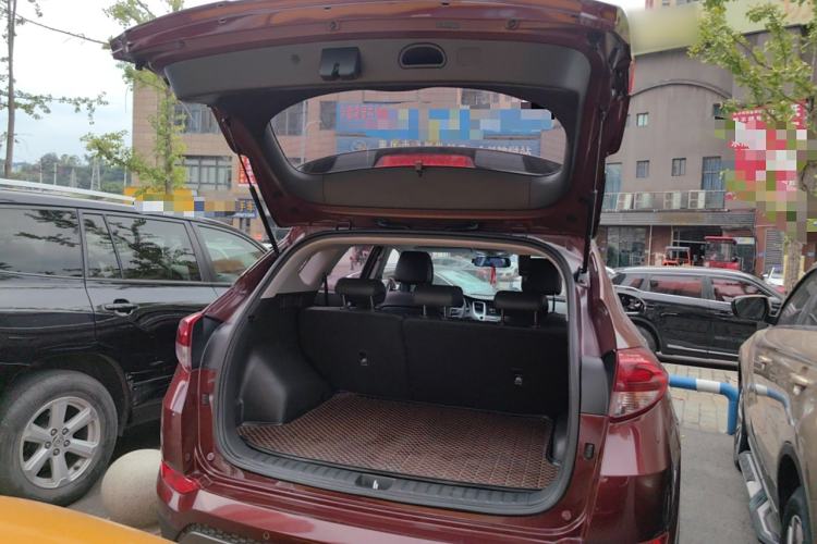 Used Hyundai Tucson 2015 1.6T Dual-Clutch Two-Wheel-Drive Smart Model Trunk
