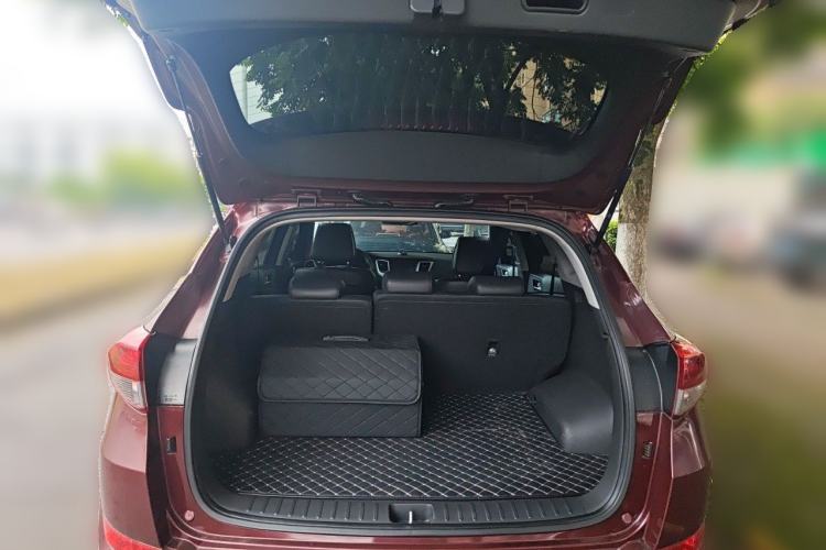 Used Hyundai Tucson 2015 1.6T Dual-Clutch Two-Wheel-Drive Smart Model Trunk