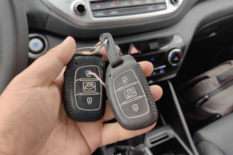 Used Hyundai Tucson 2015 1.6T Dual-Clutch Two-Wheel-Drive Smart Model Vehicle Key