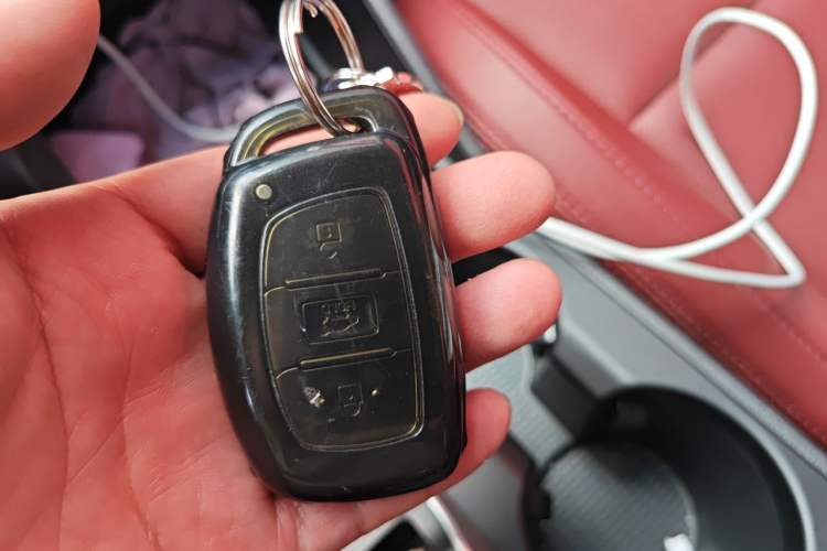 Used Hyundai Tucson 2015 1.6T Dual-Clutch Two-Wheel-Drive Smart Model Vehicle Key