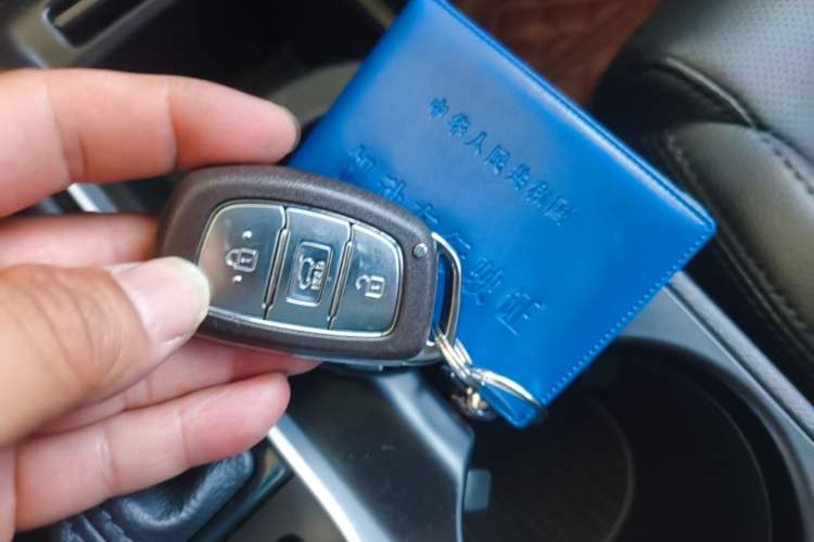 Used Hyundai Tucson 2015 1.6T Dual-Clutch Two-Wheel-Drive Smart Model Vehicle Key