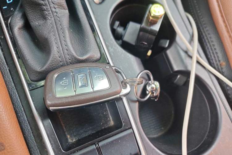 Used Hyundai Tucson 2015 1.6T Dual-Clutch Two-Wheel-Drive Smart Model Vehicle Key