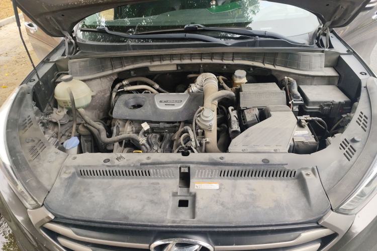 Used Hyundai Tucson 2015 1.6T Dual-Clutch Two-Wheel-Drive Leading Model Engine Bay