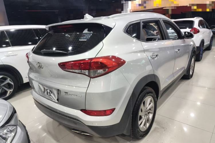 Used Hyundai Tucson 2015 1.6T Dual-Clutch Two-Wheel-Drive Smart Model Exterior 5