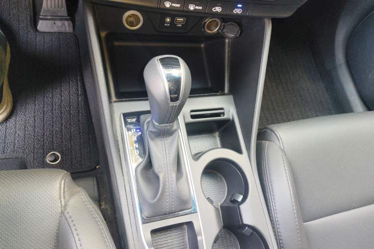 Used Hyundai Tucson 2015 1.6T Dual-Clutch Two-Wheel-Drive Smart Model Gear Lever