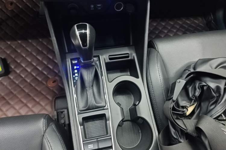Used Hyundai Tucson 2015 1.6T Dual-Clutch Two-Wheel-Drive Smart Model Gear Lever