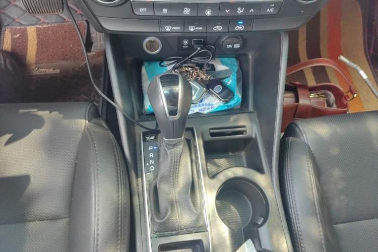 Used Hyundai Tucson 2015 1.6T Dual-Clutch Two-Wheel-Drive Smart Model Gear Lever