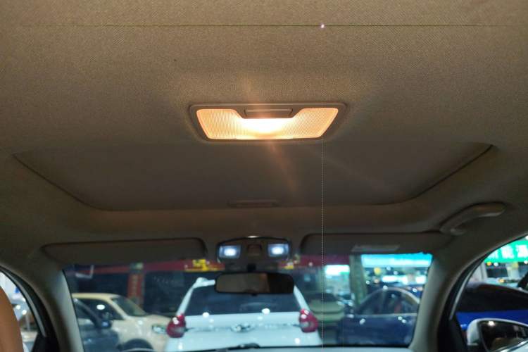 Used Hyundai Tucson 2015 1.6T Dual-Clutch Two-Wheel-Drive Smart Model Headliner