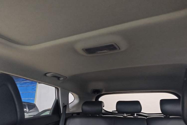 Used Hyundai Tucson 2015 1.6T Dual-Clutch Two-Wheel-Drive Smart Model Headliner