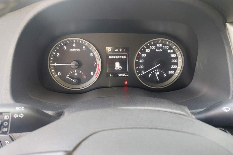 Used Hyundai Tucson 2015 1.6T Dual-Clutch Two-Wheel-Drive Smart Model Instrument Cluster