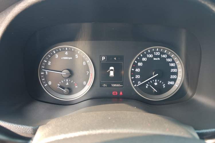 Used Hyundai Tucson 2015 1.6T Dual-Clutch Two-Wheel-Drive Smart Model Instrument Cluster