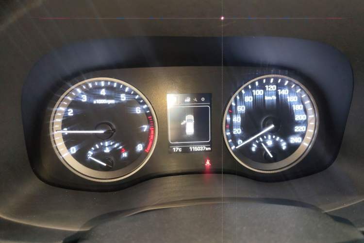 Used Hyundai Tucson 2015 1.6T Dual-Clutch Two-Wheel-Drive Smart Model Instrument Cluster