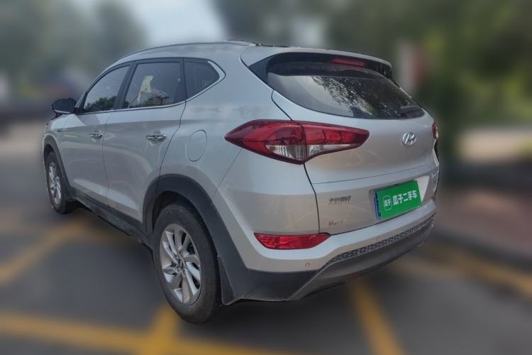 Used Hyundai Tucson 2015 1.6T Dual-Clutch Two-Wheel-Drive Smart Model Rear Left 45 Deg