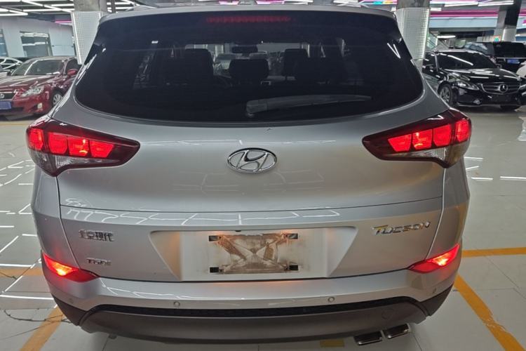 Used Hyundai Tucson 2015 1.6T Dual-Clutch Two-Wheel-Drive Smart Model Rear