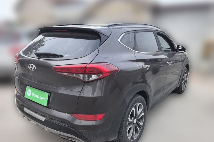 Used Hyundai Tucson 2015 1.6T Dual-Clutch Two-Wheel-Drive Leading Model Rear Right 45 Deg