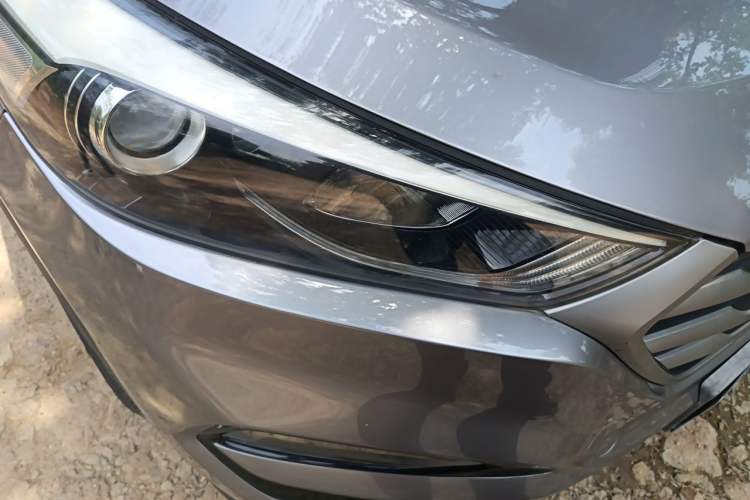 Used Hyundai Tucson 2015 1.6T Dual-Clutch Two-Wheel-Drive Smart Model Right Front Headlight