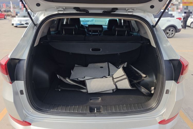 Used Hyundai Tucson 2015 1.6T Dual-Clutch Two-Wheel-Drive Smart Model Trunk