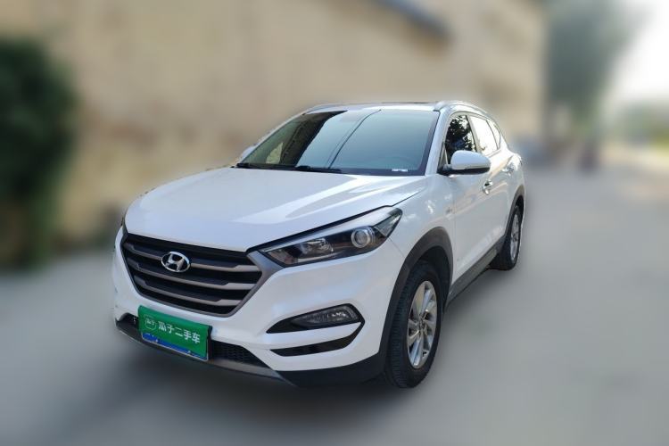 Used Hyundai Tucson 2015 1.6T Dual-Clutch Two-Wheel-Drive Smart Model Guazi used car, China used car export, Used car for sale, Used  cars, Cheapest cars for sale