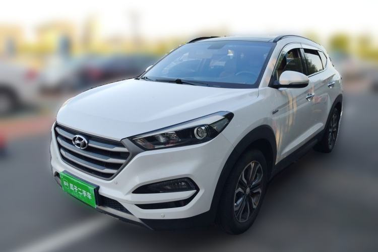 Used Hyundai Tucson 2015 1.6T Dual-Clutch Two-Wheel-Drive Leading Model Guazi used car, China used car export, Used car for sale, Used cars, Cheapest cars for sale
