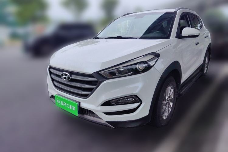 Used Hyundai Tucson 2015 1.6T Dual-Clutch Two-Wheel-Drive Smart Model Guazi used car, China used car export, Used car for sale, Used Hyundai cars, Cheapest cars for sale