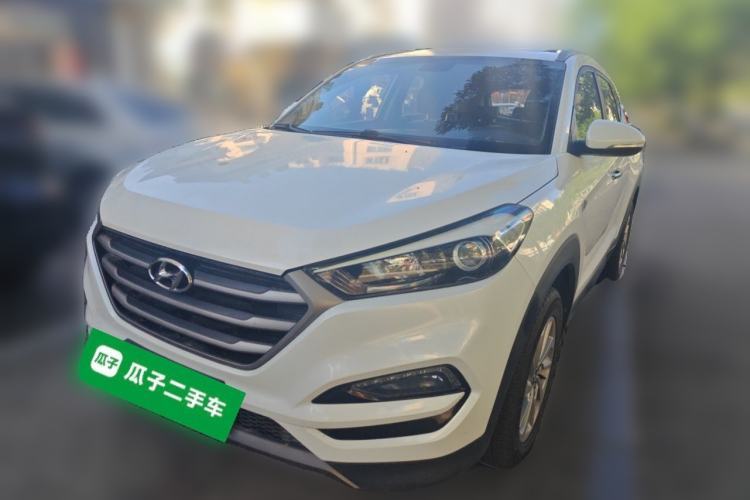 Used Hyundai Tucson 2015 1.6T Dual-Clutch Two-Wheel-Drive Smart Model Guazi used car, China used car export, Used car for sale, Used  cars, Cheapest cars for sale
