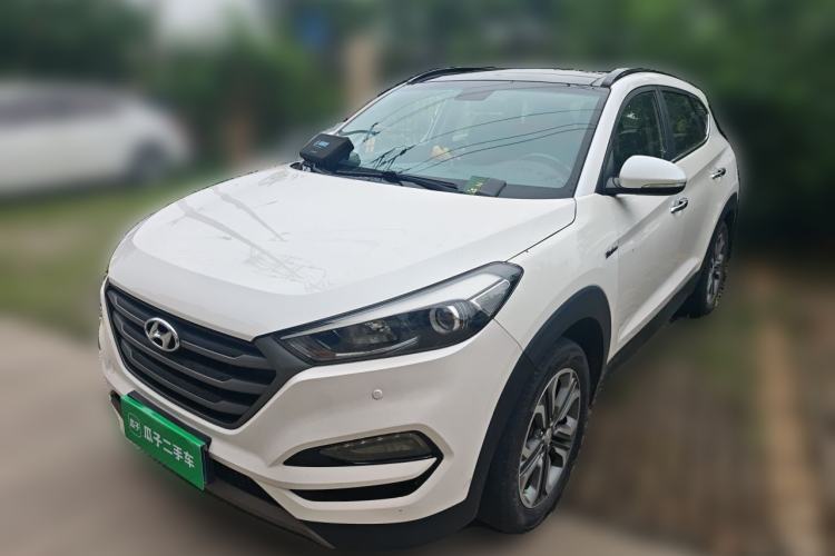 Used Hyundai Tucson 2015 1.6T Dual-Clutch Two-Wheel-Drive Leading Model Guazi used car, China used car export, Used car for sale, Used  cars, Cheapest cars for sale