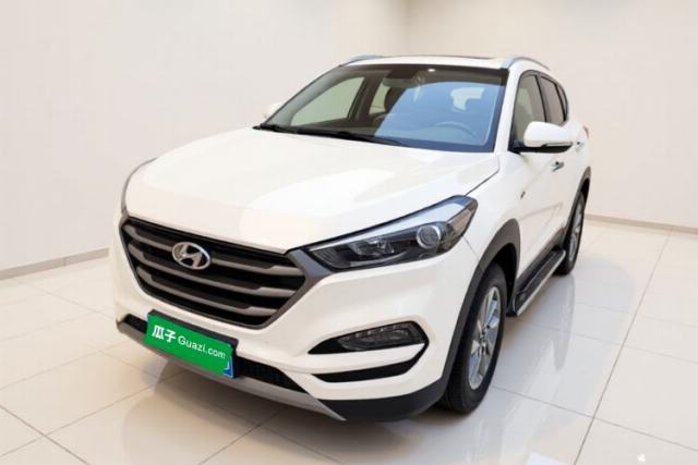 Ojetý Hyundai Tucson 2015 1.6T Dual-Clutch Two-Wheel-Drive Smart Model