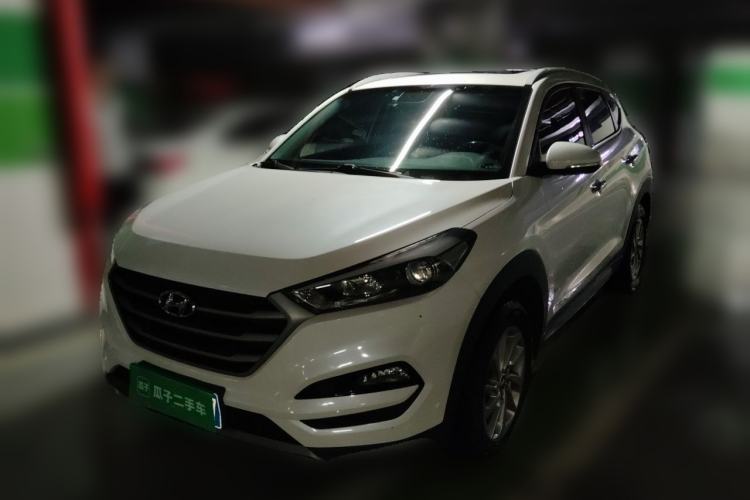 Used Hyundai Tucson 2015 2.0L Automatic Two-Wheel Drive Smart Version Guazi used car, China used car export, Used car for sale, Used  cars, Cheapest cars for sale