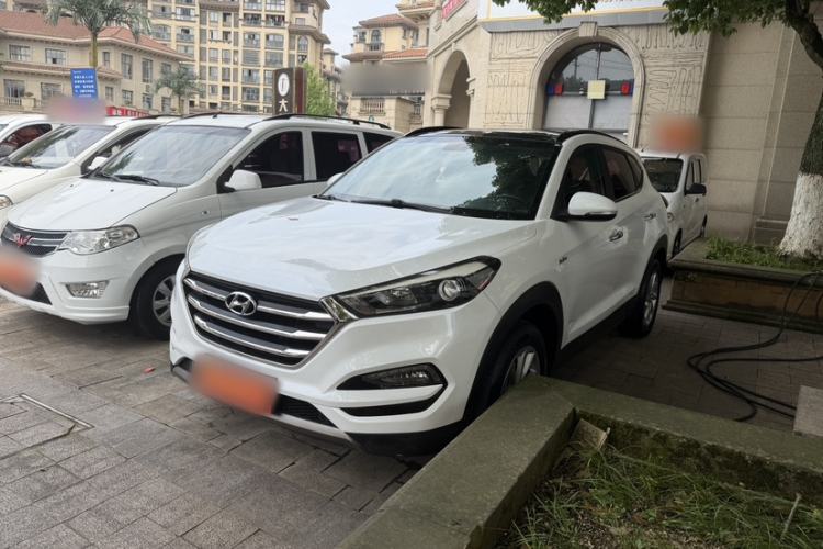 Used Hyundai Tucson 2015 1.6T Dual-Clutch Two-Wheel-Drive Smart Model Guazi used car, China used car export, Used car for sale, Used cars, Cheapest cars for sale