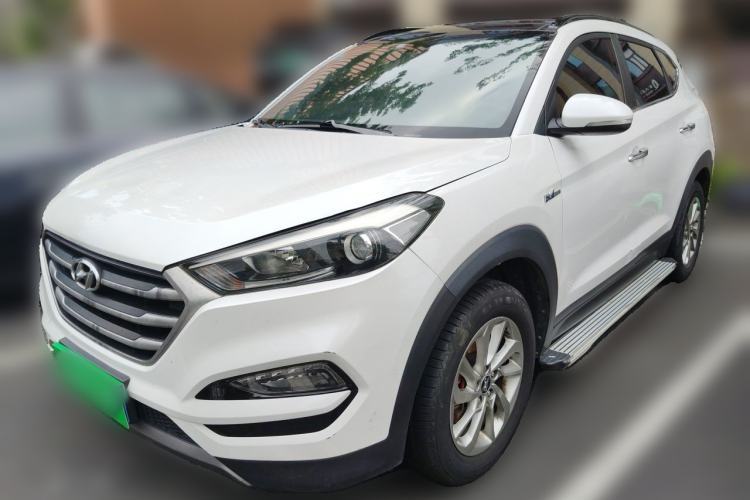 Used Hyundai Tucson 2015 1.6T Dual-Clutch Two-Wheel-Drive Smart Model Guazi used car, China used car export, Used car for sale, Used Hyundai cars, Cheapest cars for sale