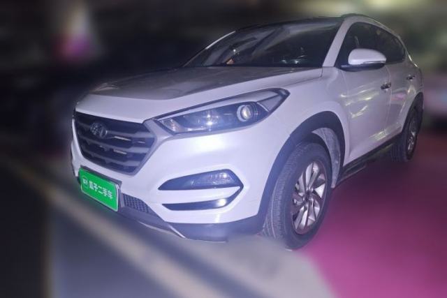 Used Hyundai Tucson 2015 2.0L Automatic Two-Wheel Drive Smart Version