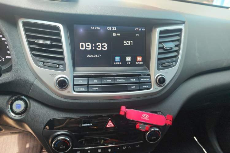 Used Hyundai Tucson 2015 1.6T Dual-Clutch Two-Wheel-Drive Smart Model Audio And AC Panel